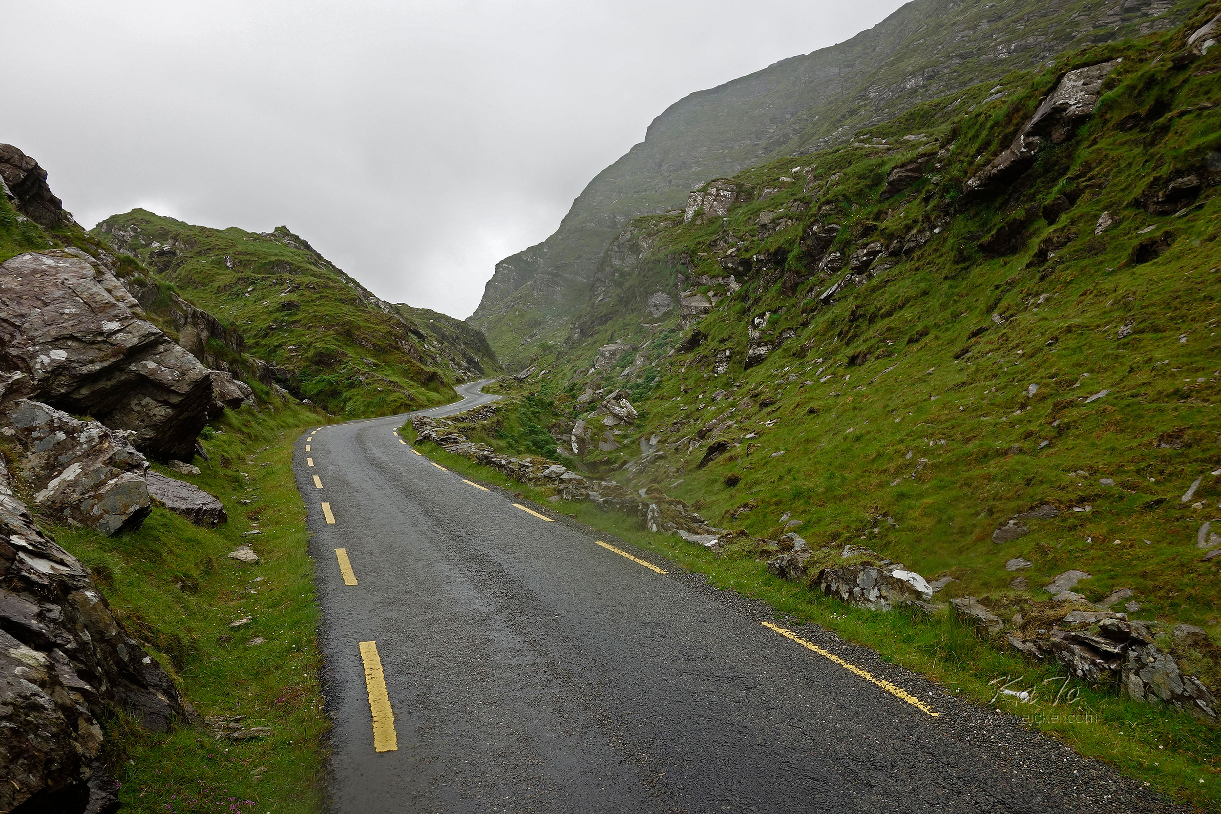 Great road at Ballaghbeame Gap