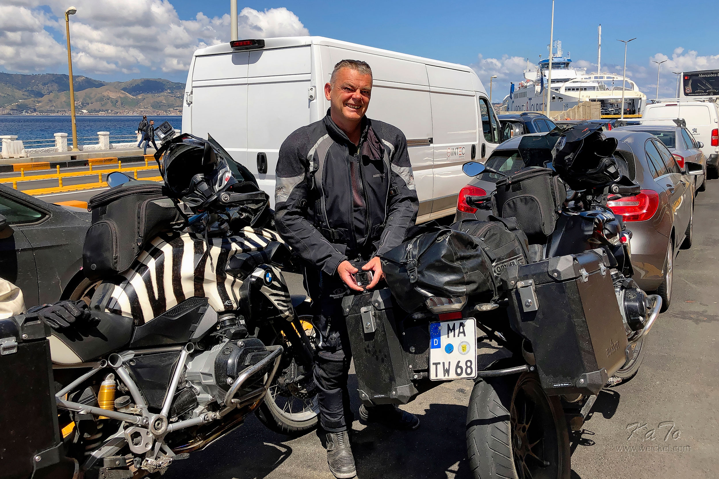 Waiting for the ferry from Calabria to Sicily